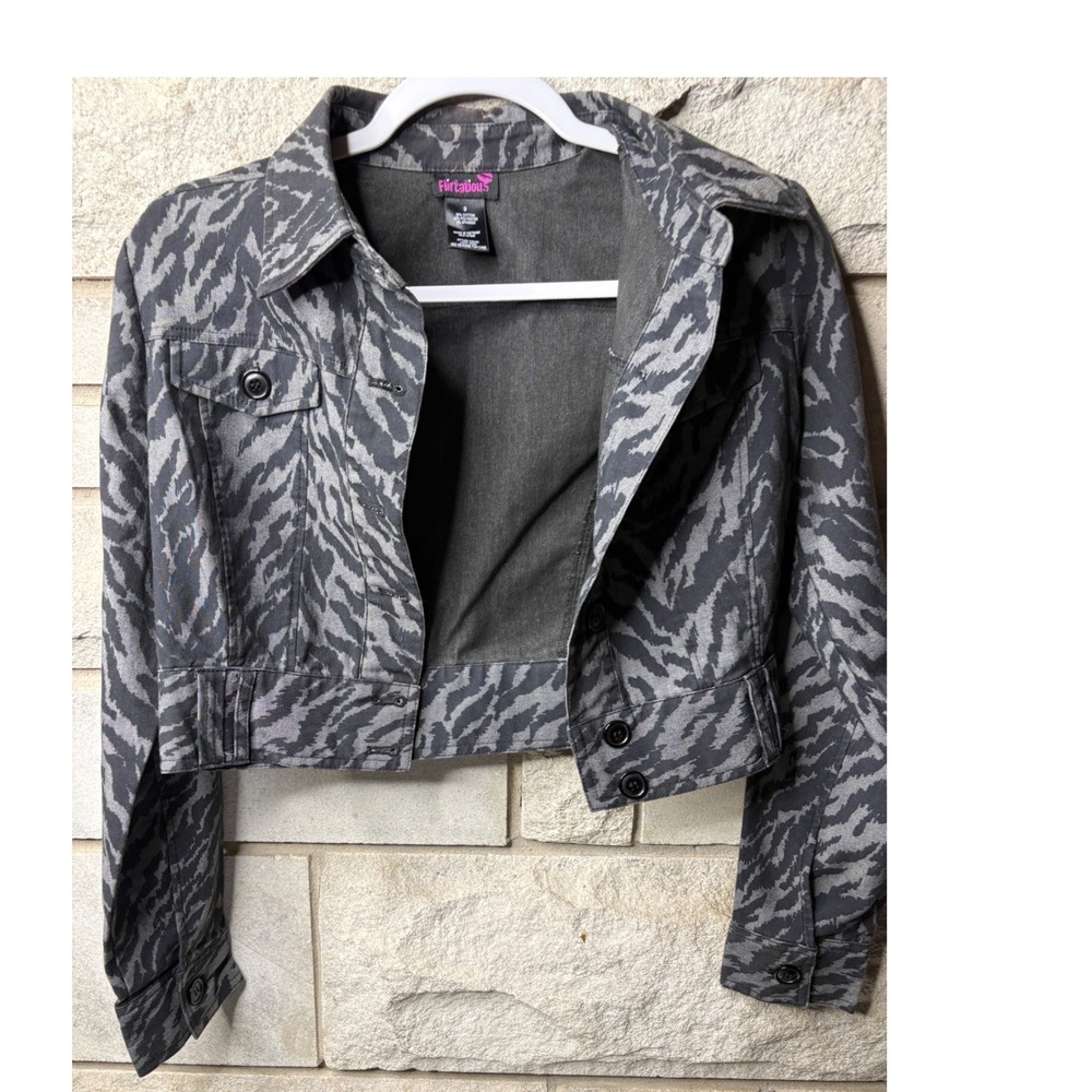 Flirtatious Women Grey Black Zebra Animal Print Cropped Denim Jacket‎ Size S